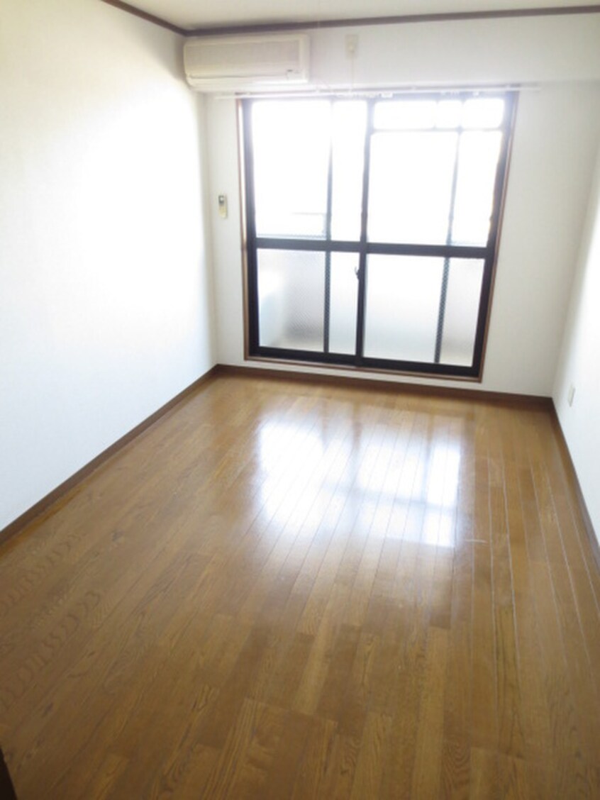 居室 オリエンタル楠根