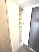 玄関 スプランディッド新大阪WEST