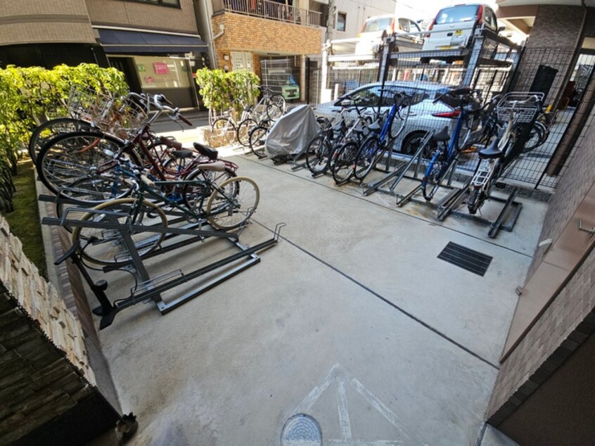 駐輪場 レガ－ロ布施