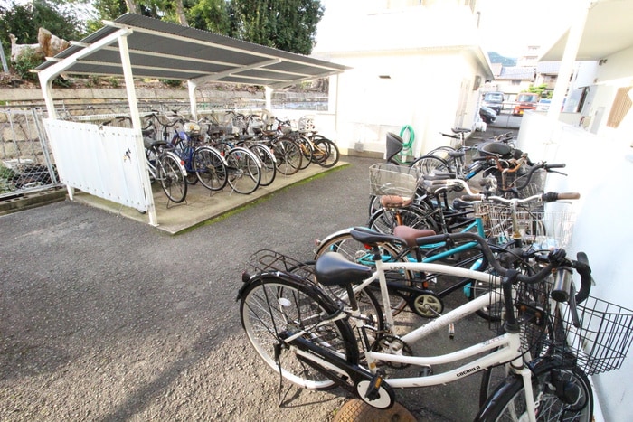 駐輪場 ハイツ山科