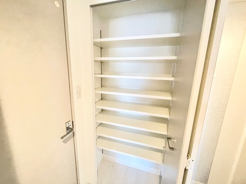 靴箱 Ａ－ｍｏｎ観月橋ＮＩＦＵＮ