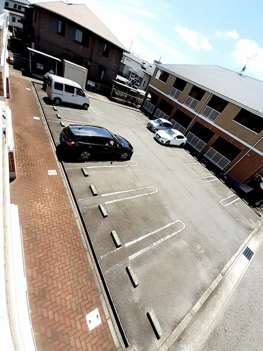 駐車場 プラティークレーブⅣ