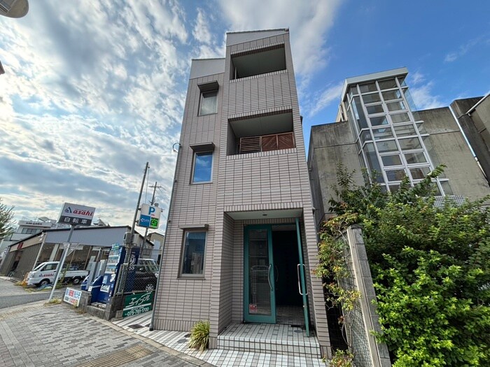 外観写真 グレ－スコ－ト