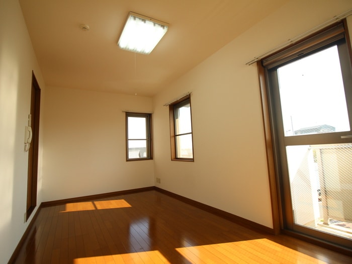 居室 グレ－スコ－ト