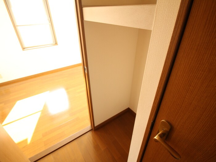 収納 グレ－スコ－ト