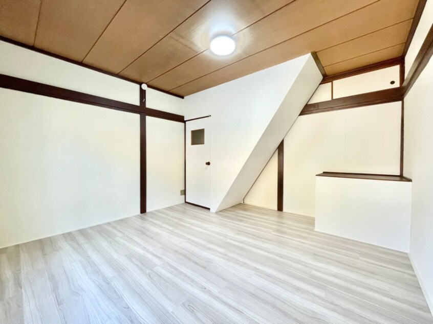 居室 宮之阪1丁目貸家