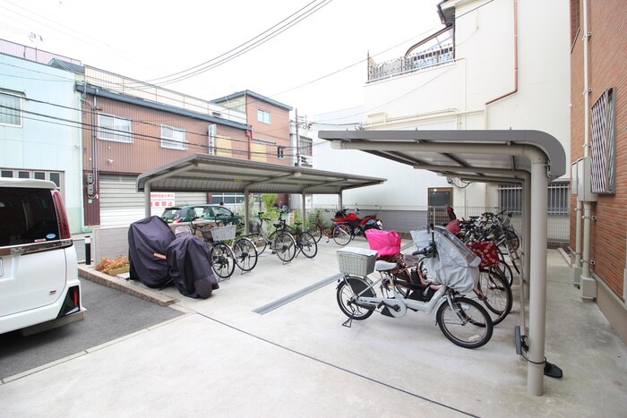 駐輪場 ニューフォレスト北野