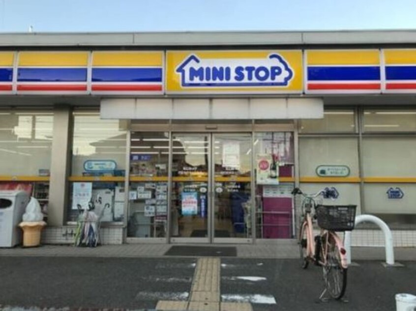 ミニストップ吹田佐井寺1丁目店(コンビニ)まで500m ピアレス千里Ａ棟