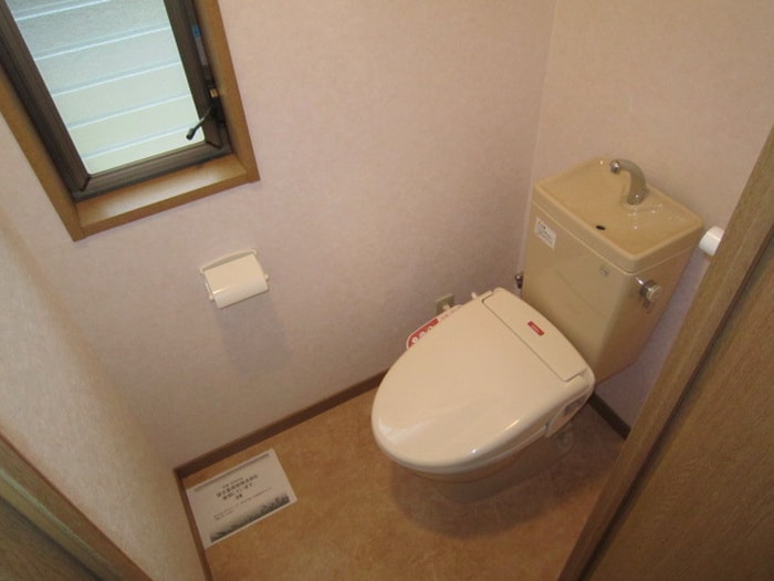 トイレ アゼリア０１