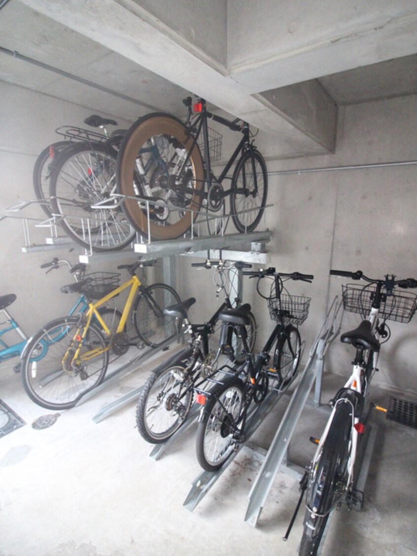 駐輪場 ヴィーナスコート福島