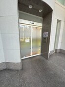 エントランス部分 ルミエール長尾