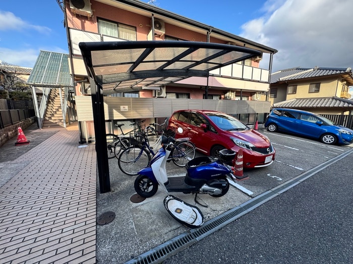 駐輪場 誠月ハイツ