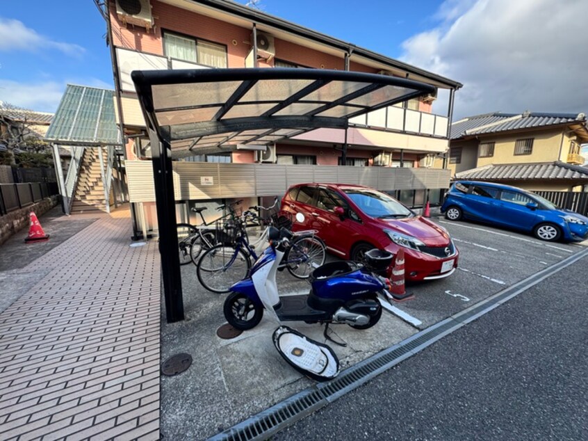 駐輪場 誠月ハイツ