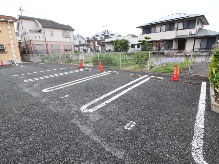 駐車場 ルミエ－ル