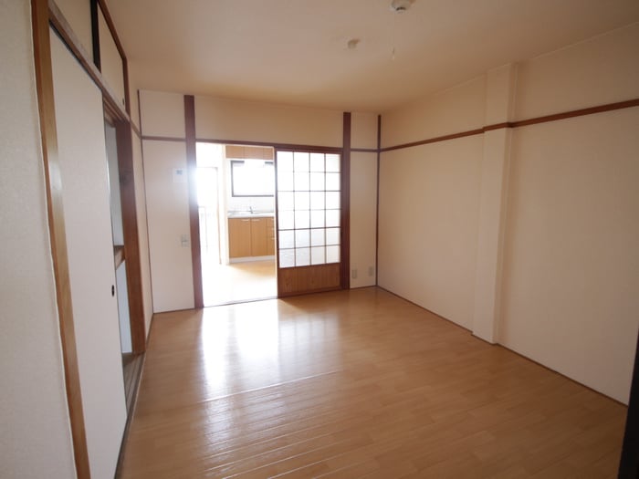 居室 吉川マンションＢ棟