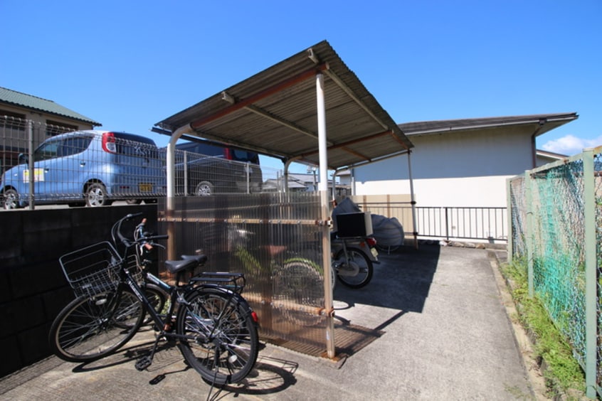駐輪場 吉川マンションＢ棟