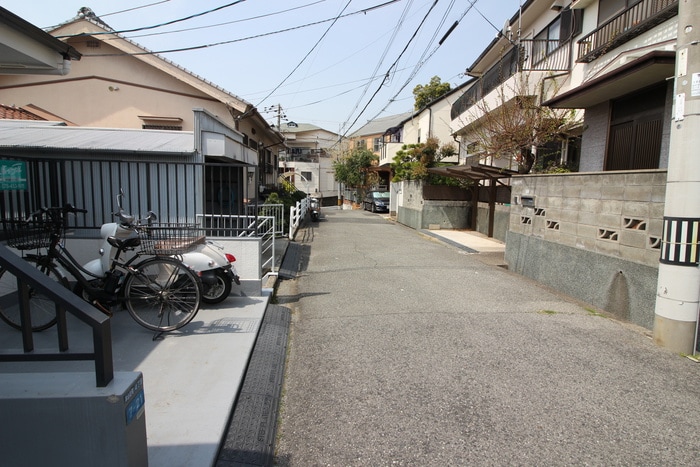 周辺環境 ベルシオン岡本