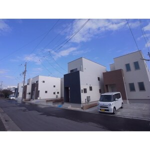 ﾌｼﾞﾊﾟﾚｽ四條畷市二丁通町2号