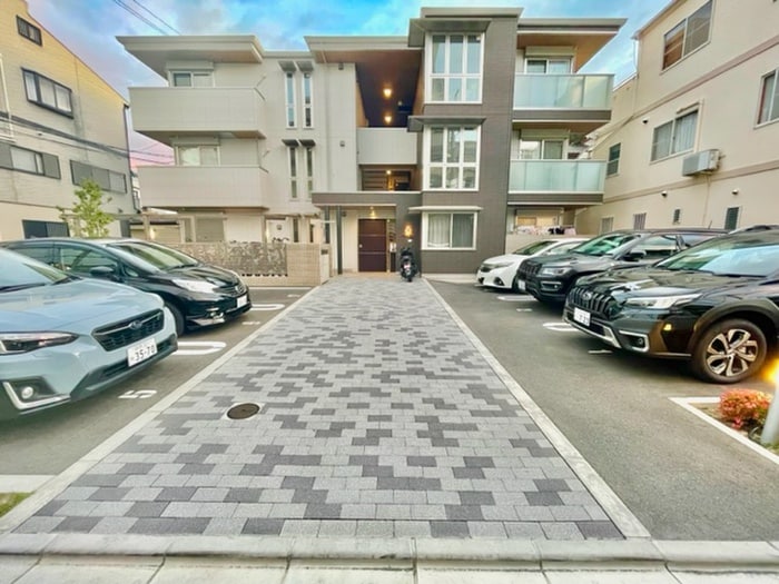 駐車場 ロイヤルクレヴィア