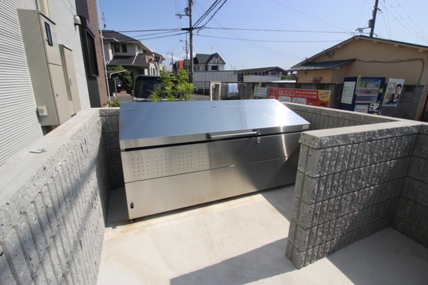 建物設備 アーモンドアイ