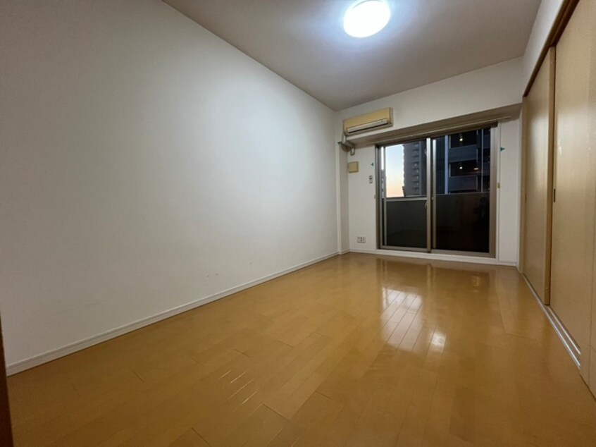 居室 ジュネ－ゼグラン上本町(６０３)