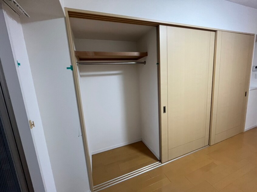収納 ジュネ－ゼグラン上本町(６０３)