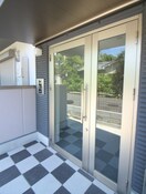 エントランス部分 フィユフラッツ中桜塚