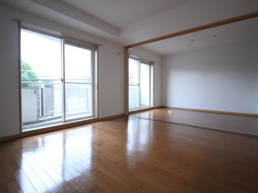 居室 千里丘レジデンス