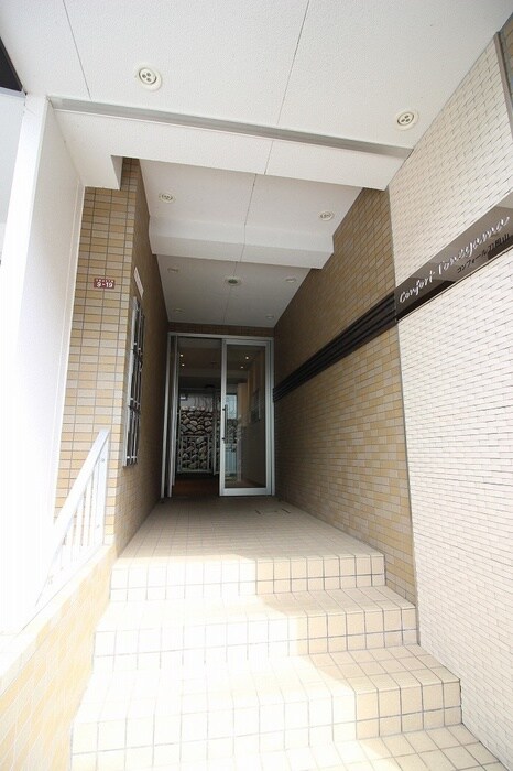 エントランス部分 コンフォール刀根山