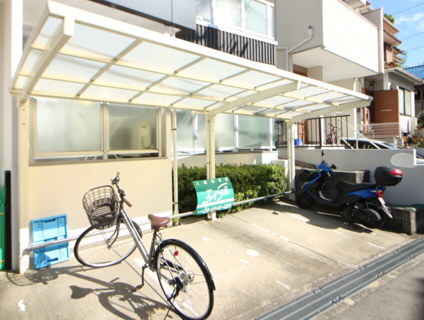 バイク置き場 コンフォール刀根山