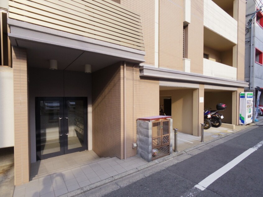 エントランス部分 メゾンプラクティス