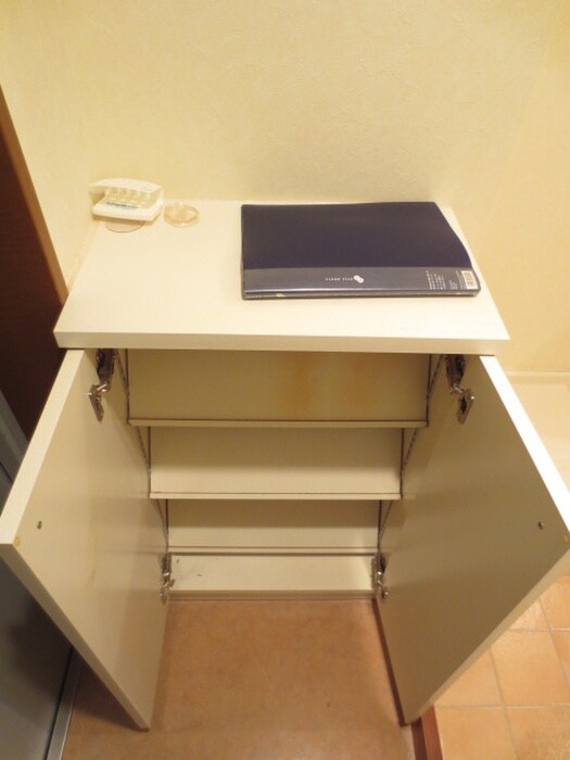 靴箱 ＭＥＳＳＡＧＥ東京橋