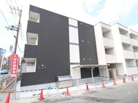 マック・プラージュ・エッジ