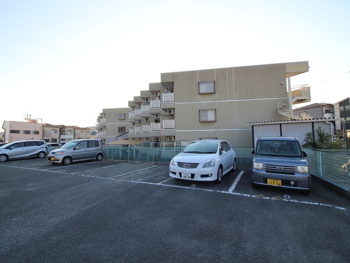 駐車場 ハピネス渚