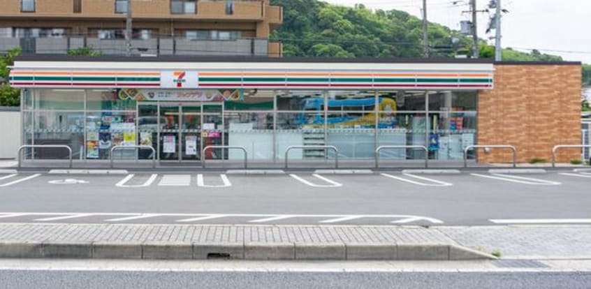 セブンイレブン(コンビニ)まで400m ハイツ一番地