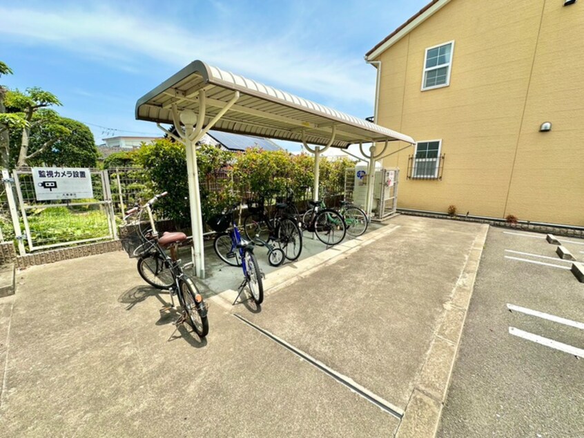 駐輪場 アビタシオンシャンゼリゼ