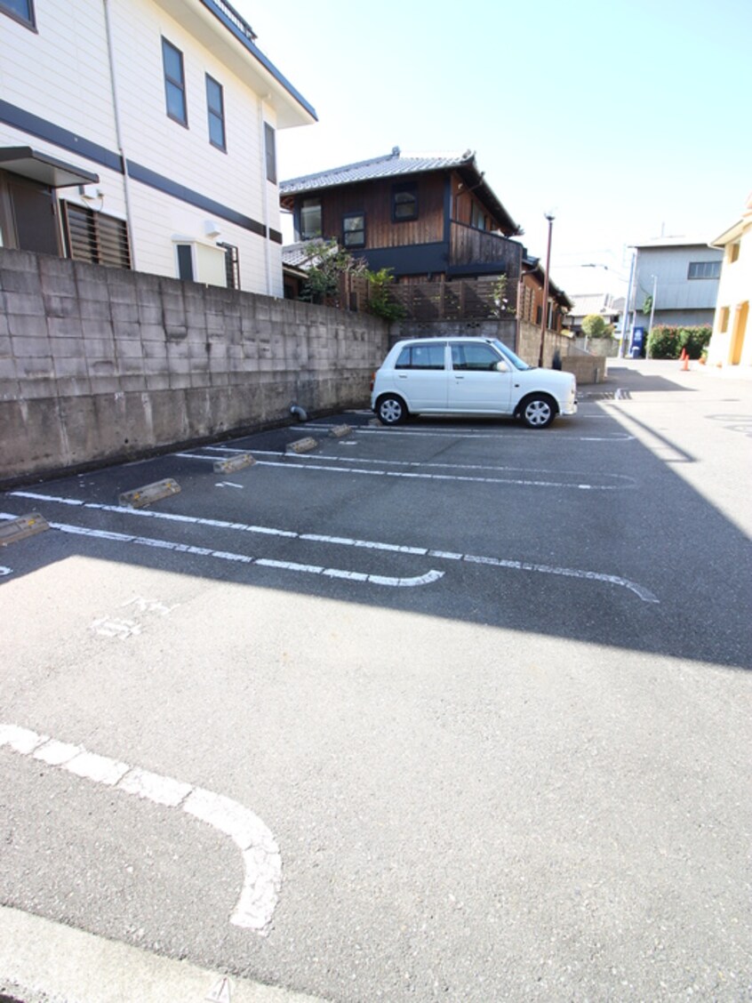 駐車場 アビタシオンシャンゼリゼ