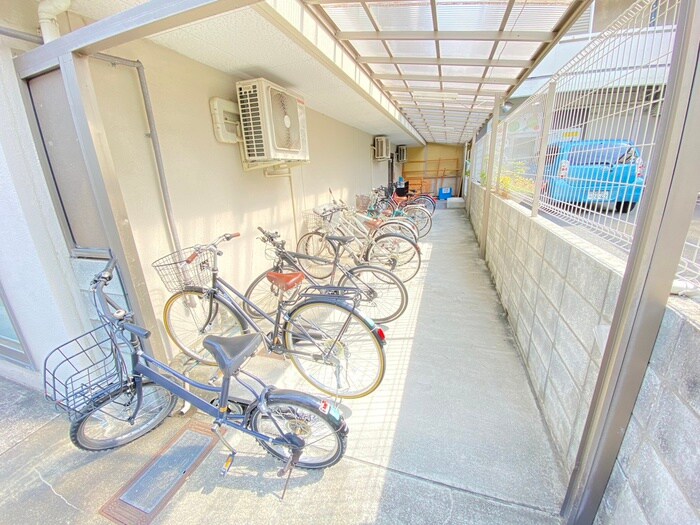 駐輪場 西大路御池ハイツ・イチキ