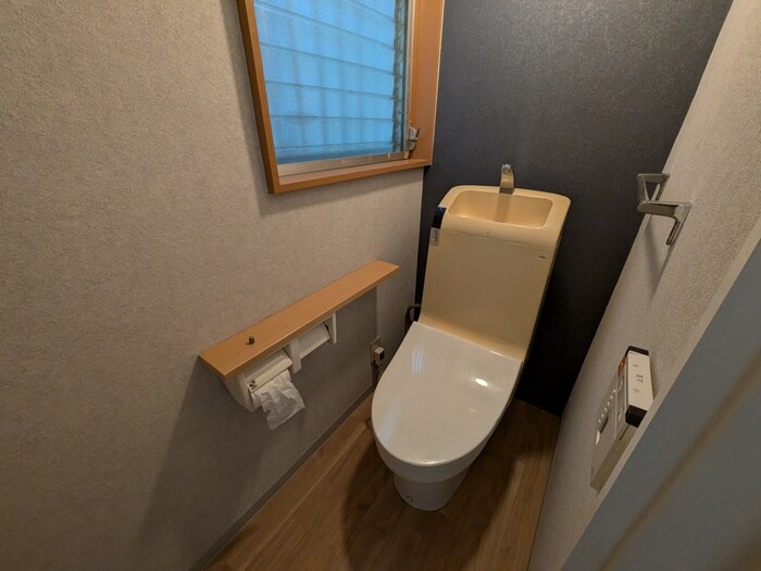 トイレ 三国本町貸家