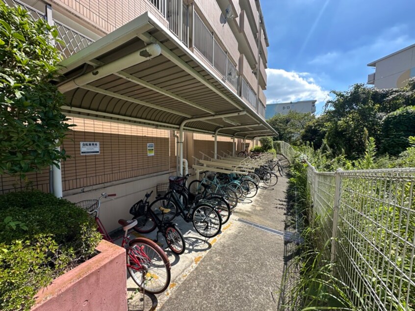 駐輪場 リアライズ安威