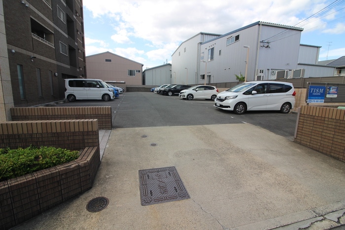 駐車場 ダイナソアール