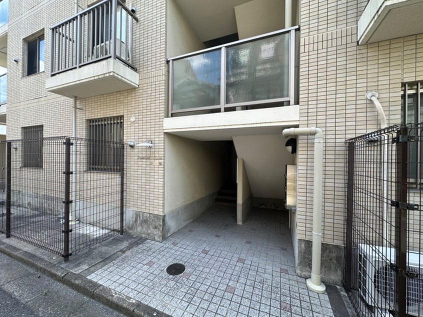 エントランス部分 パストラル宮野