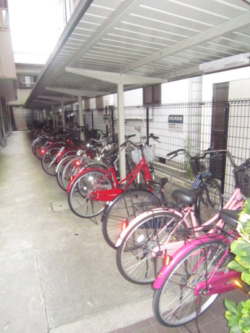 駐輪場 フロンティア21