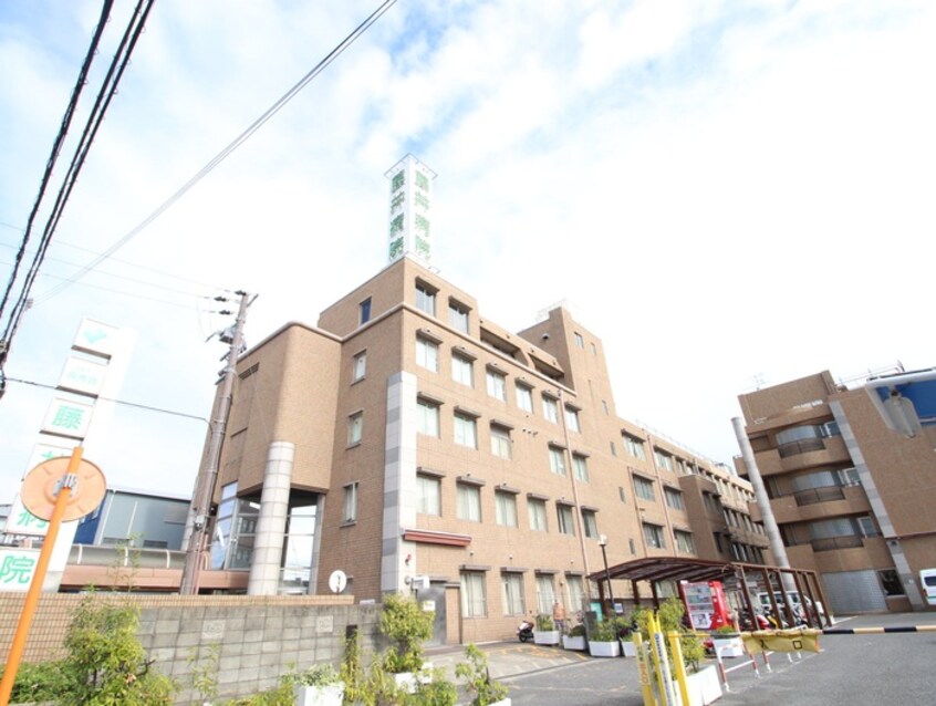 藤井病院(病院)まで500m フォ－エバ－ハイツ