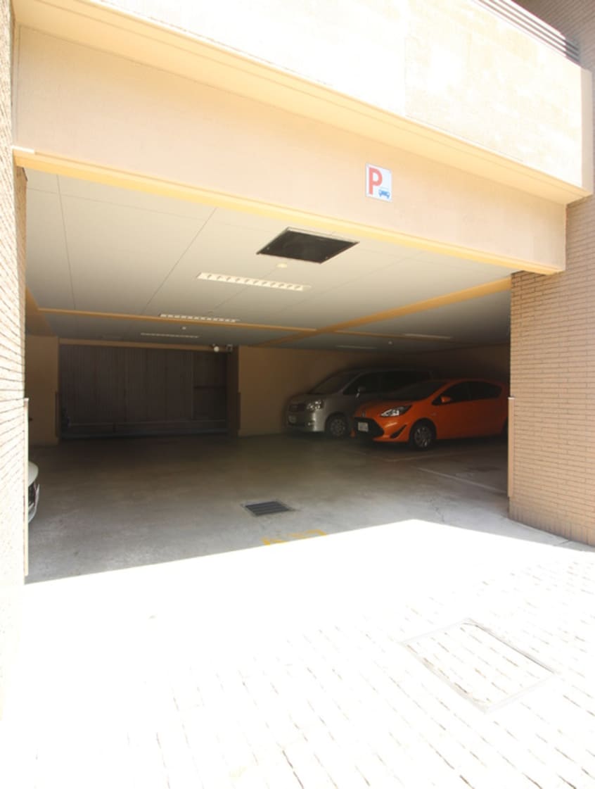 駐車場 ラルバ