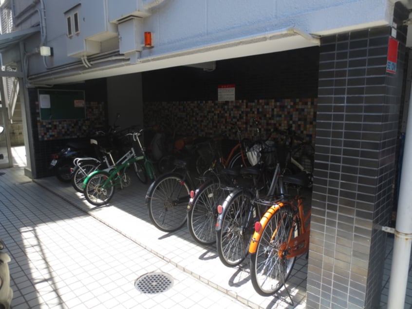駐輪場 グランデ－ジ東難波