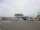 ローソン長尾荒阪店(コンビニ)まで546m フロンティア長尾