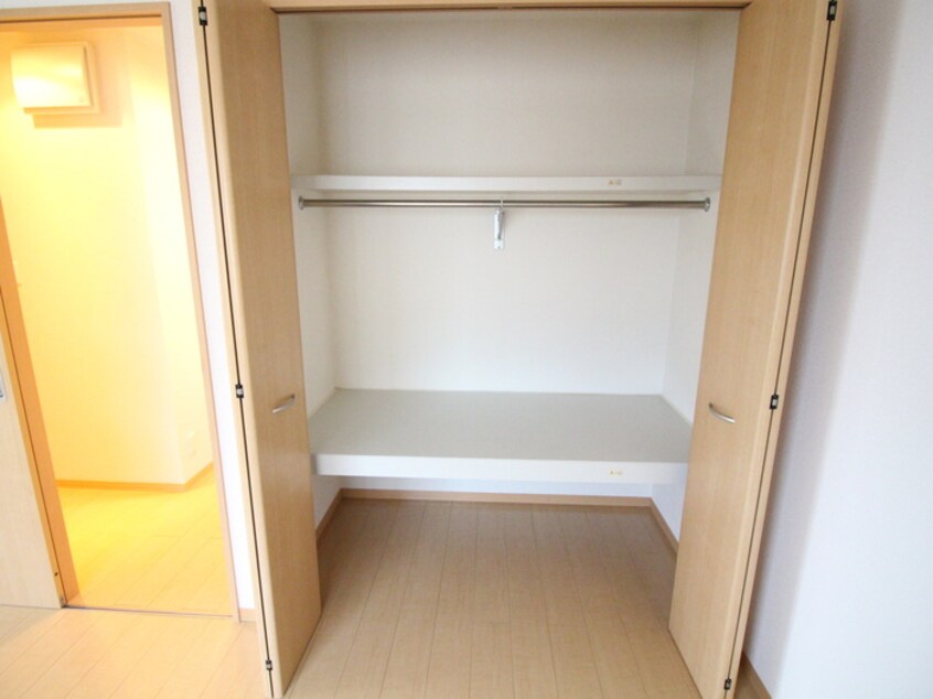 収納 ＬＯＨＡＳ本町