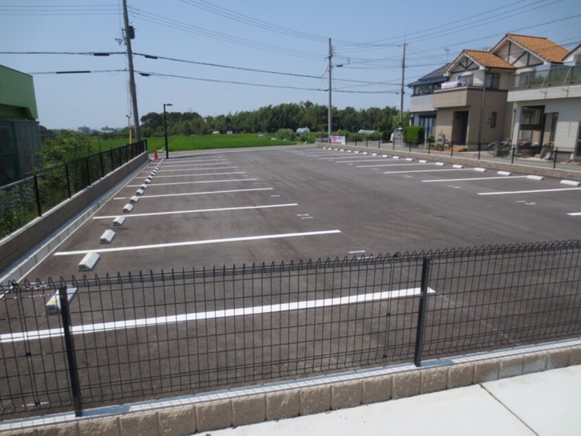 駐車場 サンモール金ヶ崎