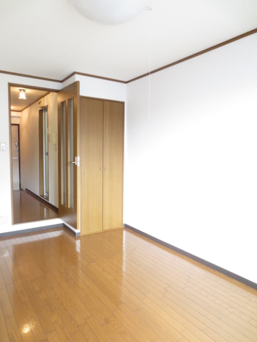 居室 ビアンヌール川西
